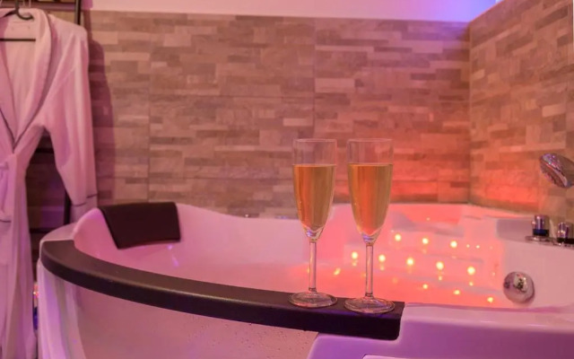 Love Room - Suite romantique avec spa privatif