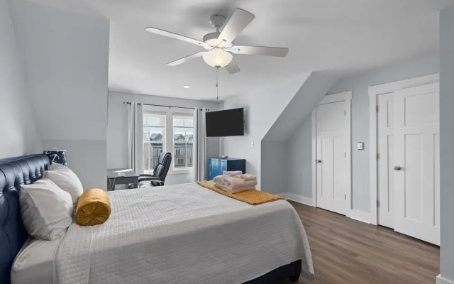 South Breeze 3 Bedroom Townhouse by RedAwning