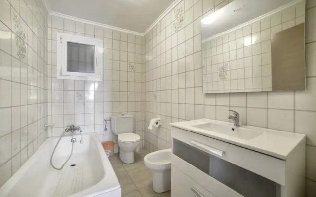 Villa - 6 Bedrooms with Pool - 105026