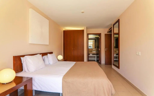 Apartamento Salgados 12C