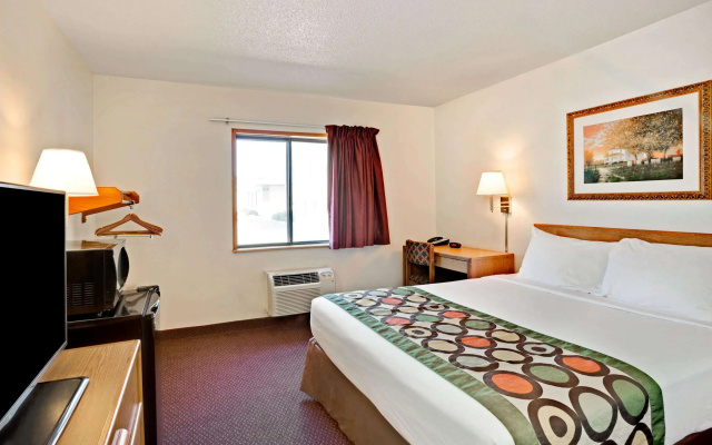 Super 8 by Wyndham Aberdeen East