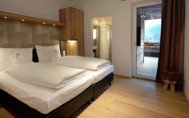 Penthouse Apartment Near Lake in Zell Em See