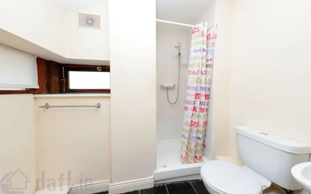 2 Bedroom Penthouse Beside City Centre