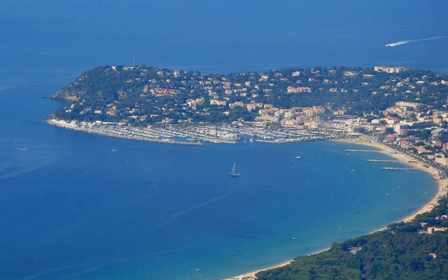 Centre ville ,5min de la plage 6 personnes