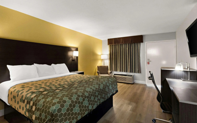 Econo Lodge White Pine Morristown I-81 & I-40 Split
