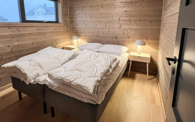 6 Person Holiday Home in Averoya
