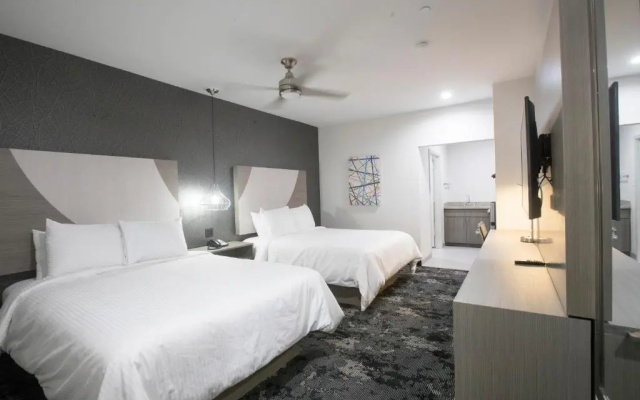 House Hotel
