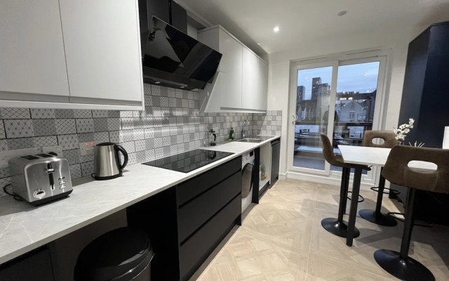 Luxurious London Studios