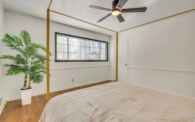 Mid-century Bungalow in the Heart of Buckhead!