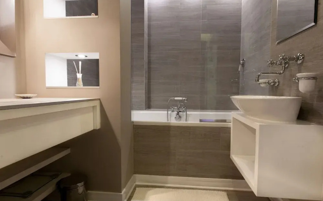 Warsaw Concierge Travellers Nest Wspolna