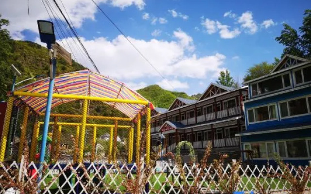 wulingshanLongmai Fengqing Holiday Hotel