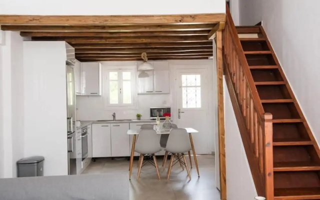 Glamorous 2BR Villa in Ornos w Sea View