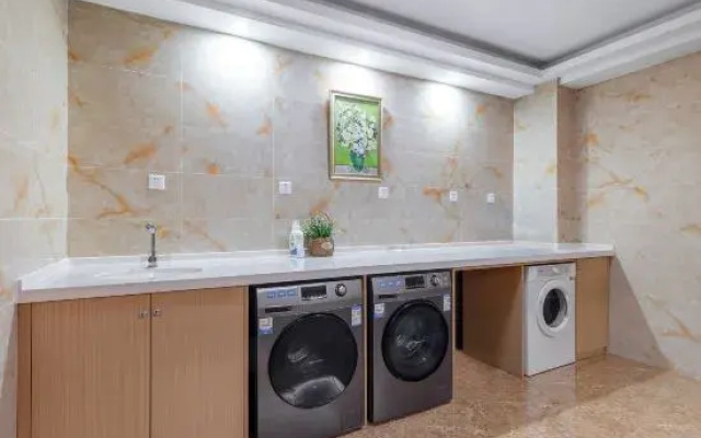 Zhengzhou Donghu Hotel