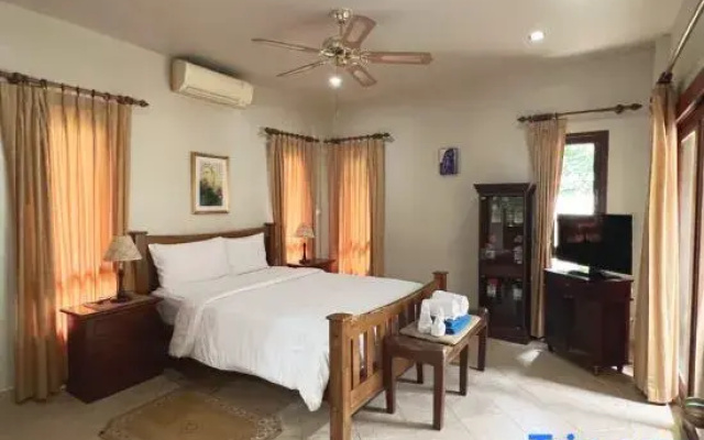 Luxury 3-bedroom villa with big pool in Rawai