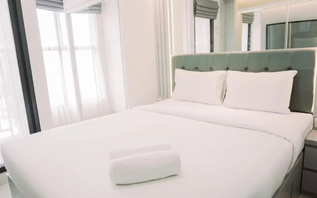Restful And Well Furnished Studio Transpark Bintaro Apartment
