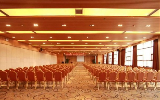 Xian Feilu Business Hotel