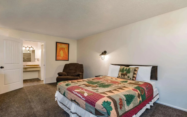 Travelodge by Wyndham Salina