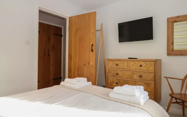 Waterland Farmhouse