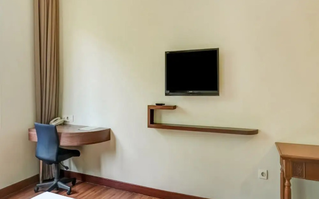 Townhouse OAK Hotel Grand Cikarang