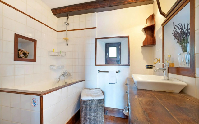 Plush holiday home in Altillac with a private swimming pool