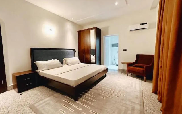 Daystar Luxury Apartment