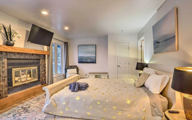 Coastal-view Apartment Near Downtown Anchorage!
