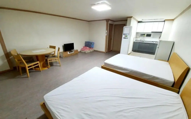Muju Iso Condo Pension