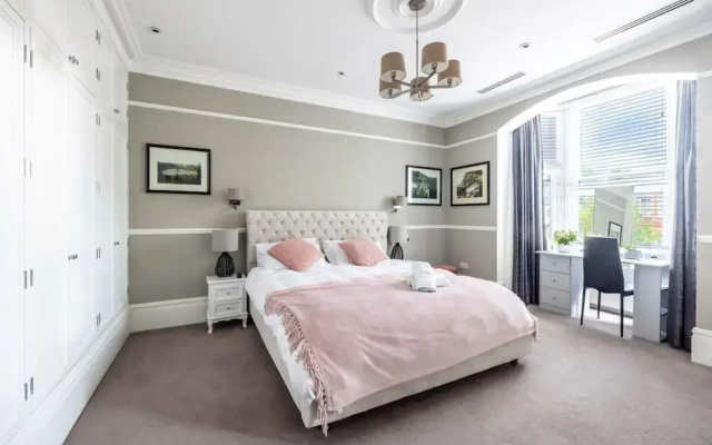 Dream House London With ac, Gym, hot Tub, Cinema