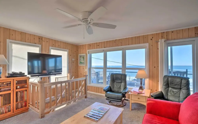 Exquisite Oceanside House w/ Pacific Views & Deck!