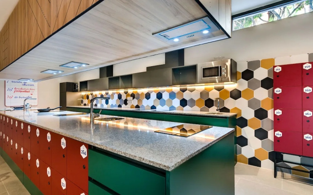 Livensa Living Studios Valencia Viveros