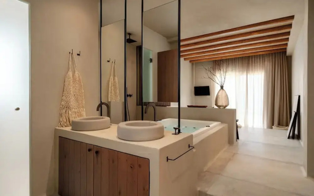 Tesoro Elegant escapes-suites
