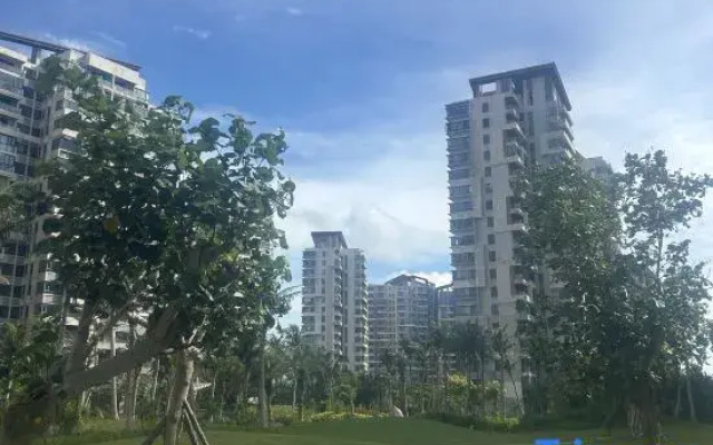 Wenchang Qishuiwan Mountain & Sea Resort