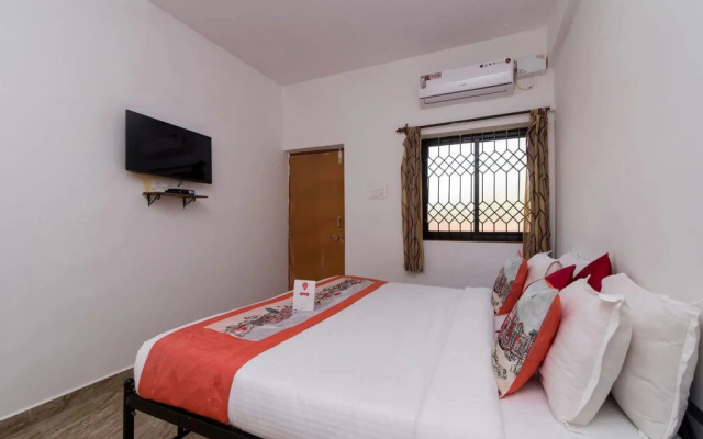 OYO 10573 Poornima Guest House