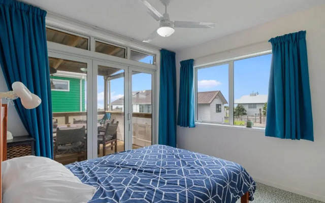 Bach 22 - Waihi Beach Holiday Home