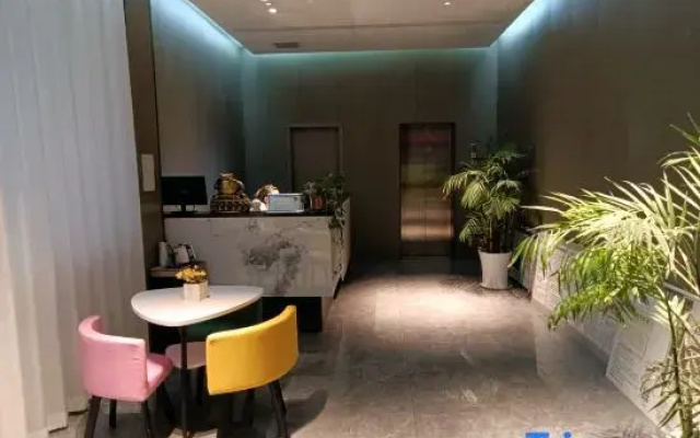 Minquan Baidu Business Hotel