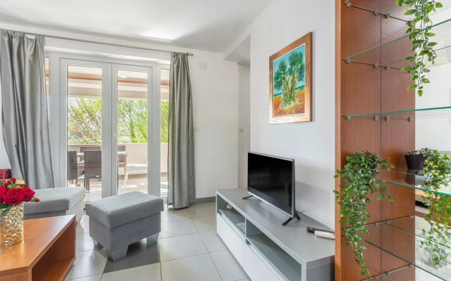 Amazing Apartment in Njivice With Wifi and 3 Bedrooms