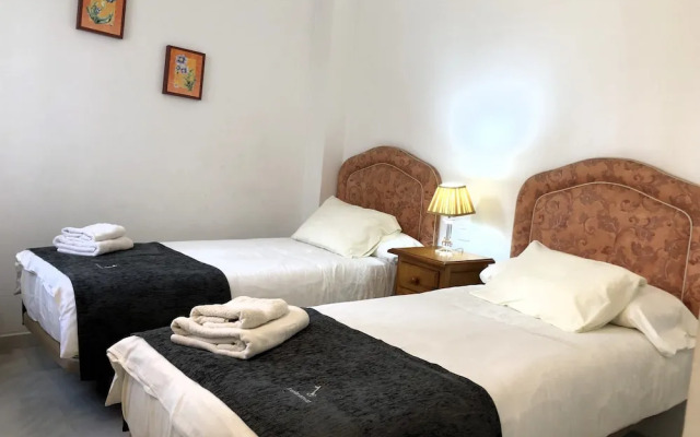 3 Bed Excellent and Quiet Location F-4