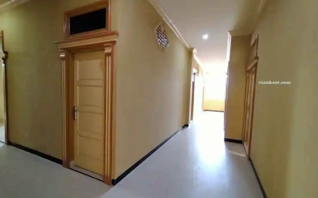 Rian Kost Kos Harian Penginapan Pusat Kota Palembang