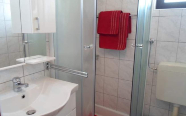 Apartment Marko - 30m from beach; A2 Rogoznica, Riviera Sibenik