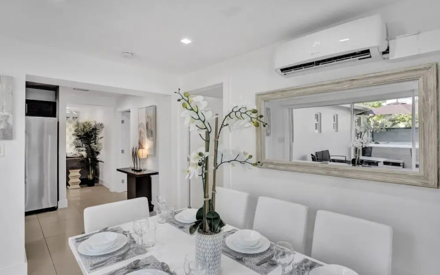 Waterfront Newly Renovated 4 BR Home
