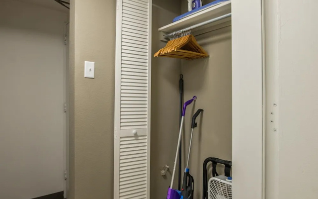 Studio Apt with WiFi by Frontdesk