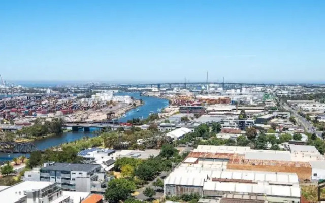 FS104E Stylish 1BR1BA apt in Footscray Pool Gym WIFI