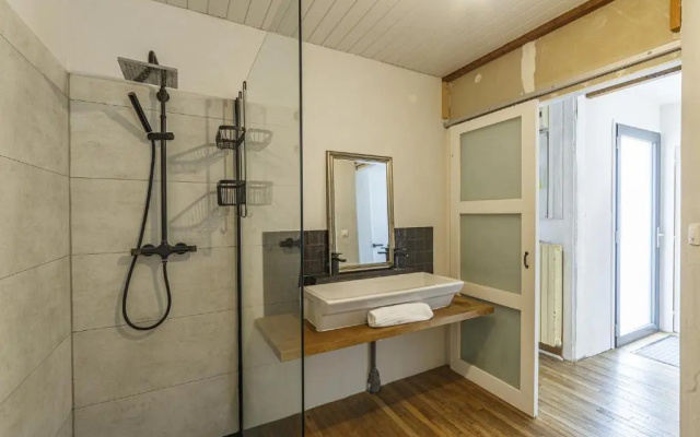 Maison avec beau jardin au c ur d'Angers