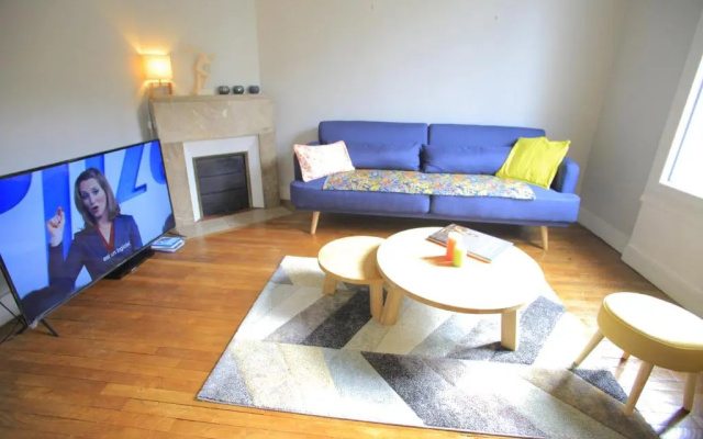 Nice apartment 10 minutes from Paris