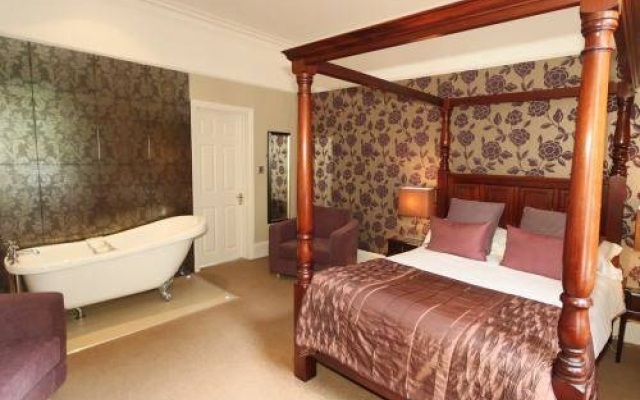 The Holme Lea Manor
