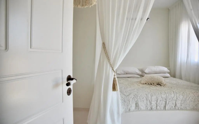 Elefthia Syros Junior Suite