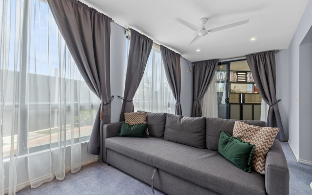 Wine Region Coastal Retreat on The Esplanade