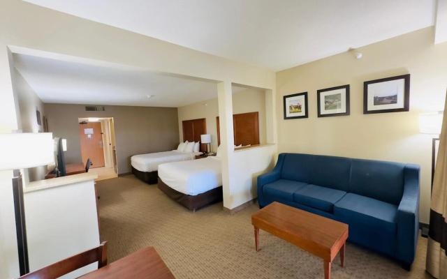 Comfort Inn & Suites Black River Falls I-94