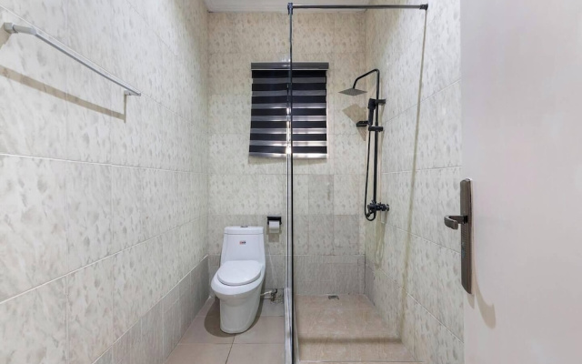 Fidrock Hotel And Suites