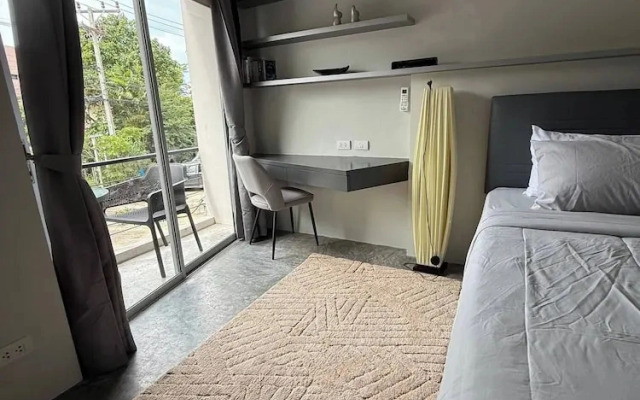 Charming 1-bedroom Apartment Near Bangrak Beach